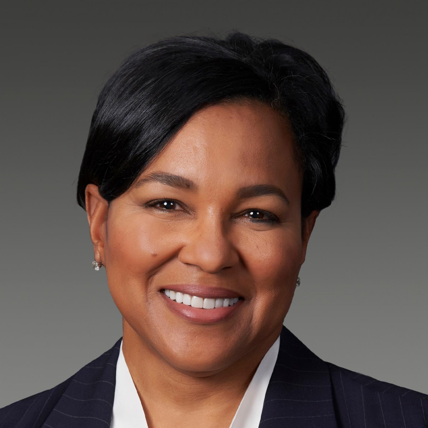 Rosalind Brewer headshot